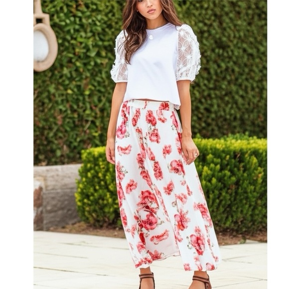 Southern Grace Tops - SOUTHERN GRACE White Blossoms Short Puff Sleeve Blouse Cottage Coastal Chic